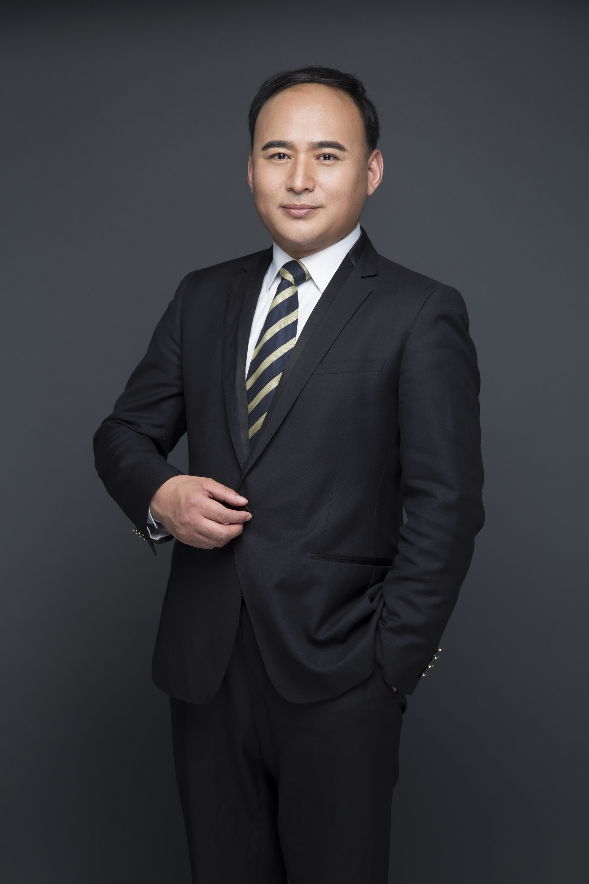 沈书言 艺术总监 & 首席设计师